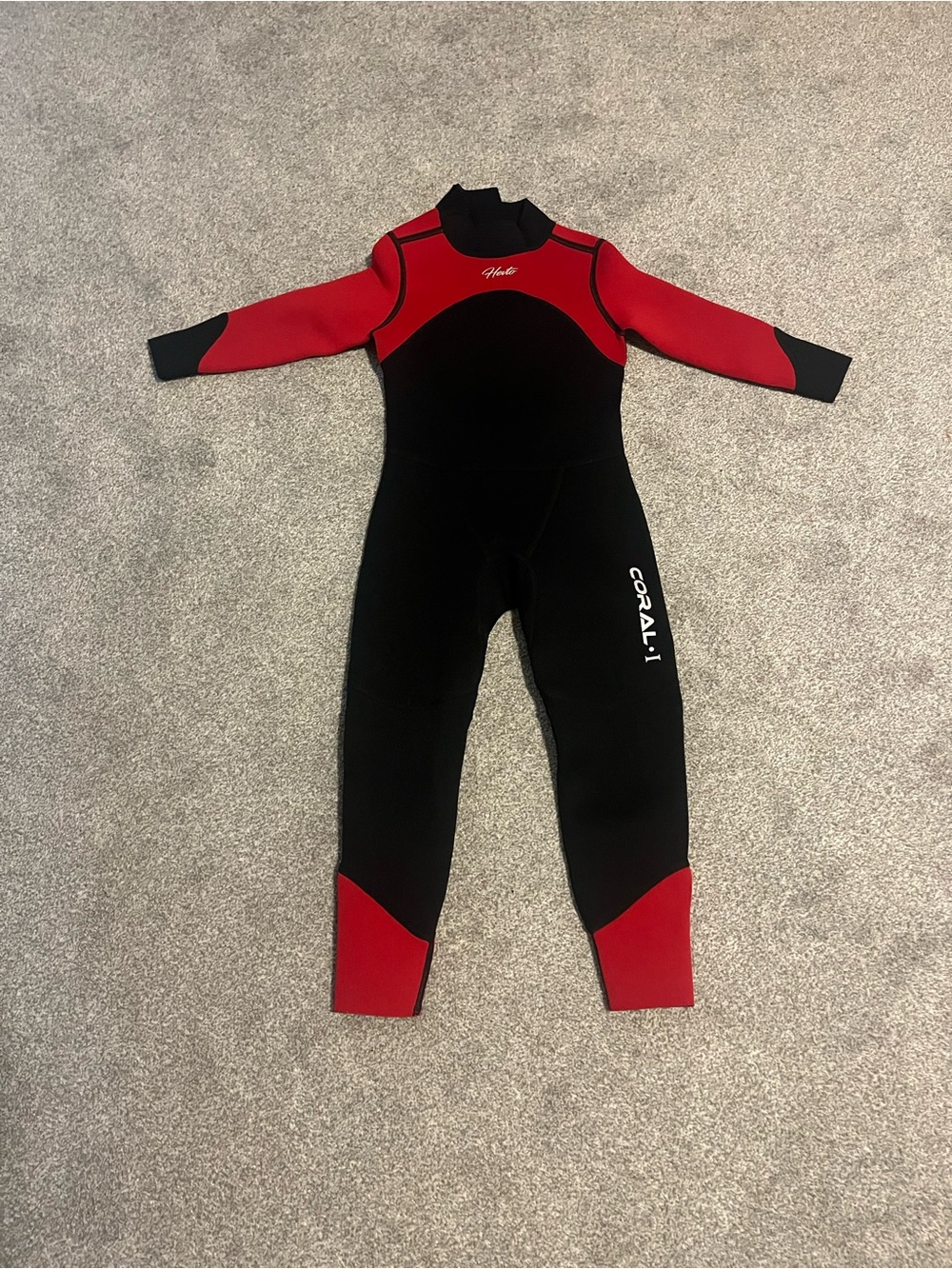 Herto Kids Full-Body Wetsuit in Black and Red Size 6 NWT